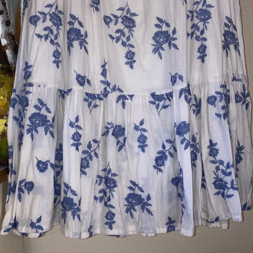 NWOT Embroidered Linen Blend Floral Tiered Maxi Dress 55% Linen - Picture 6 of 10
